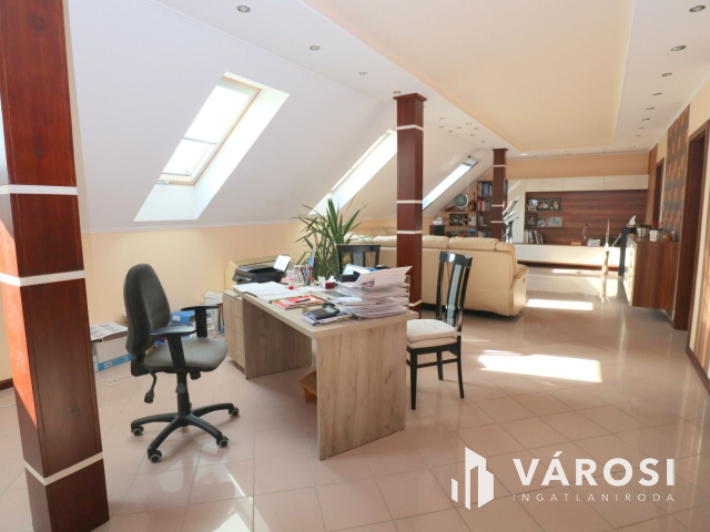 Szegeden frekventált helyen működő Ipartelep Eladó!