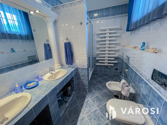 Eladó Kastély Siófokon!