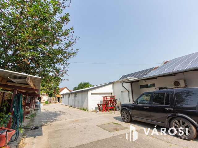 Családi ház és  telephely egyben.