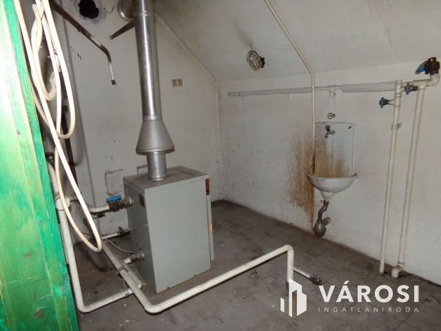 Ipari övezet szomszédságában üzleti lehetőség