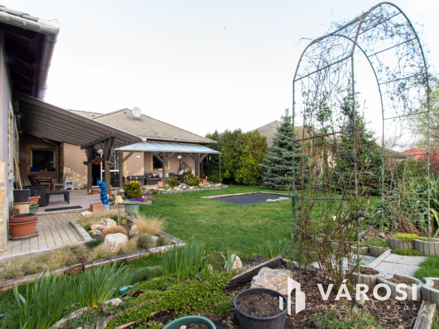 Igényes családi otthon Herceghalmon