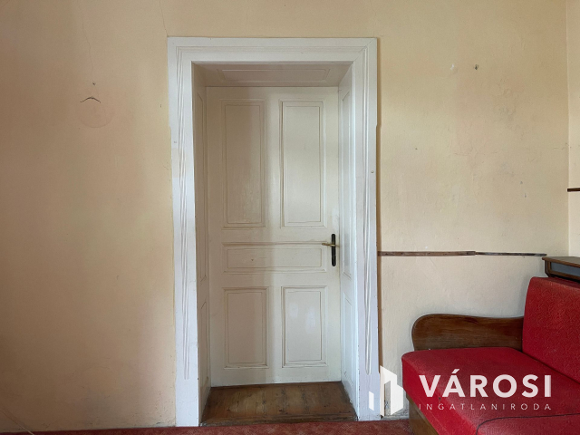 Befektetés vagy lakóház jó helyen