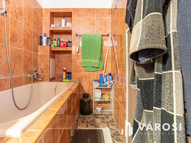 Szeged Rókusi lakás bérleti joga elcserélhető kisebb lakásra