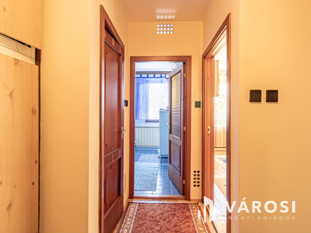 Belvárosi lakás saját kertrésszel