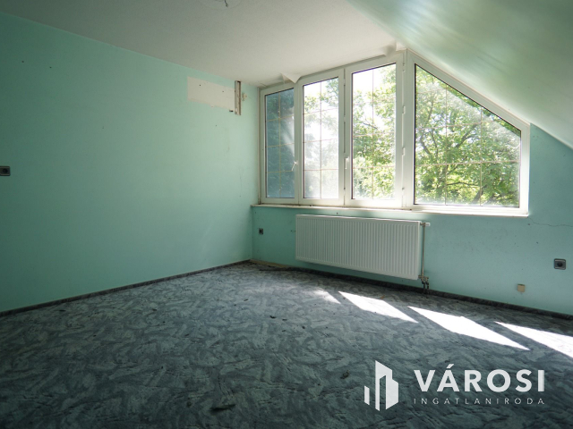 Miklósfán lehetőségekben gazdag, egyedi családi ház