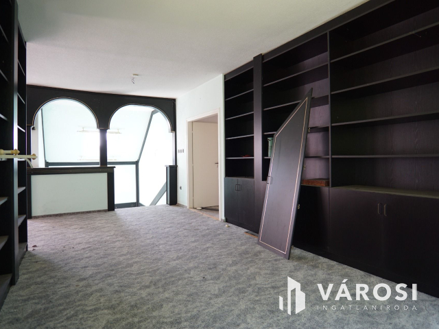 Miklósfán lehetőségekben gazdag, egyedi családi ház