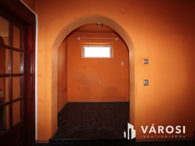 Központhoz közel családi ház eladó Sarkadkeresztúron