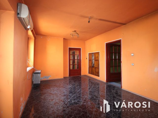 Központhoz közel családi ház eladó Sarkadkeresztúron