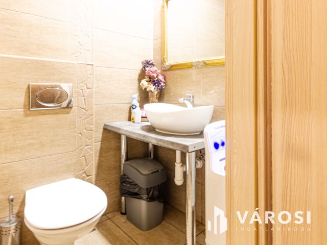 Eladó étterem Budapesten az Árpád hídnál