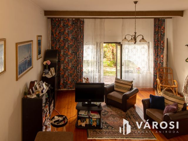 Kertkapcsolatos sorház Budakeszin