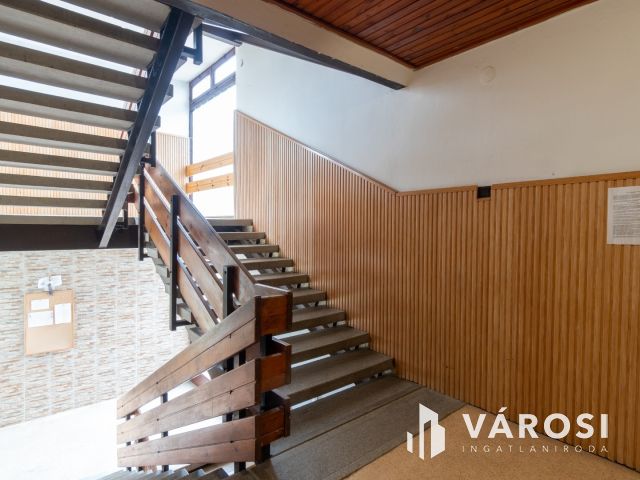 Panorámás nyaraló karnyújtásnyira az Aranyparttól