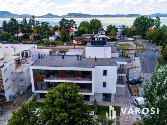 Új építésű lakás (A66), a Balatontól 200 méter távolságra