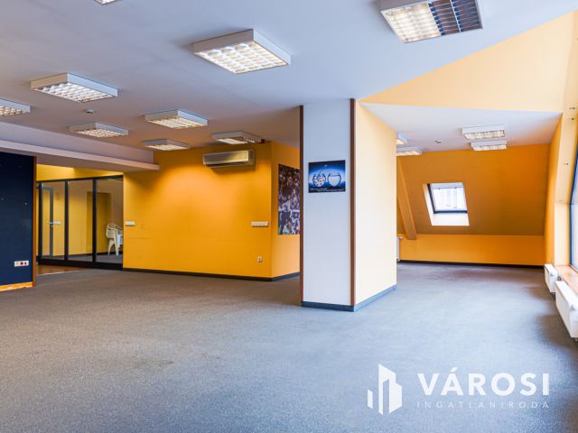 Panorámás irodahelyiség a III. kerületben