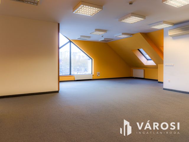 Panorámás irodahelyiség a III. kerületben