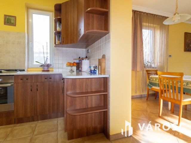 Impozáns családi otthon igényes környezetben