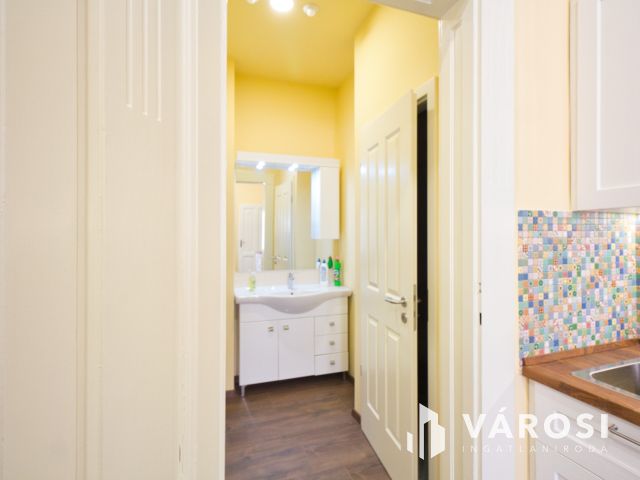 Belvárosi exluzív iroda kiadó