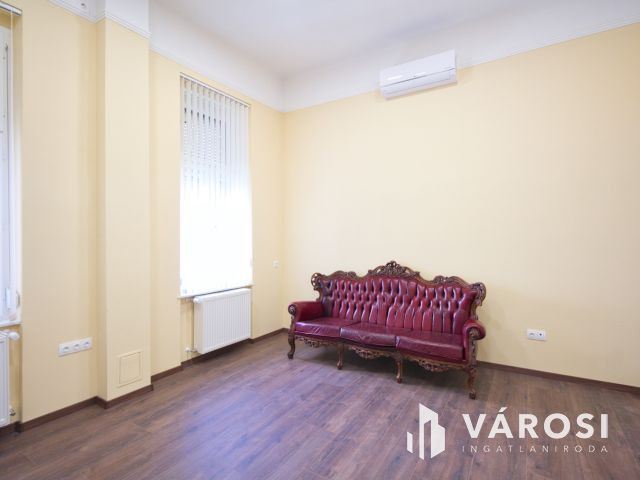 Belvárosi exluzív iroda kiadó