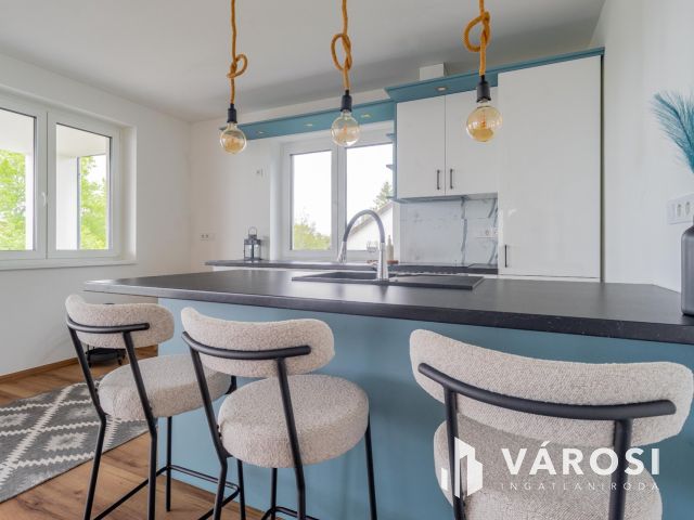 Panorámás luxus lakás Balatonföldváron