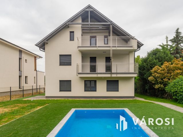 Panorámás luxus lakás Balatonföldváron