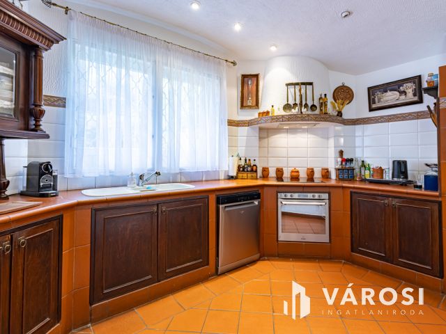 Szép nagy ház, rendezett nagy telek, Rákosszentmihályon