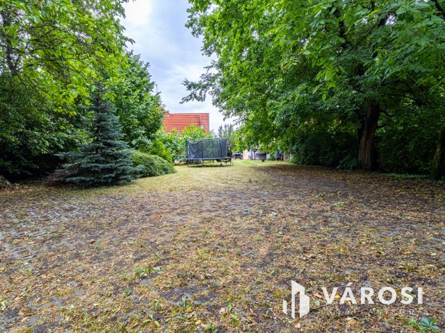 Szép nagy ház, rendezett nagy telek, Rákosszentmihályon