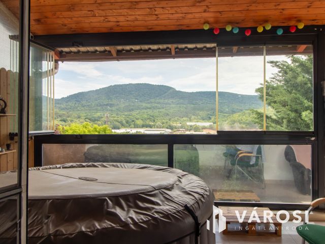 Panorámás otthon Pilisborosjenőn