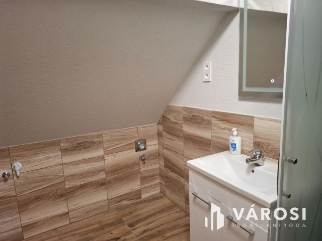 Két lakás egyben, kiváló befektetés Siófok szívében