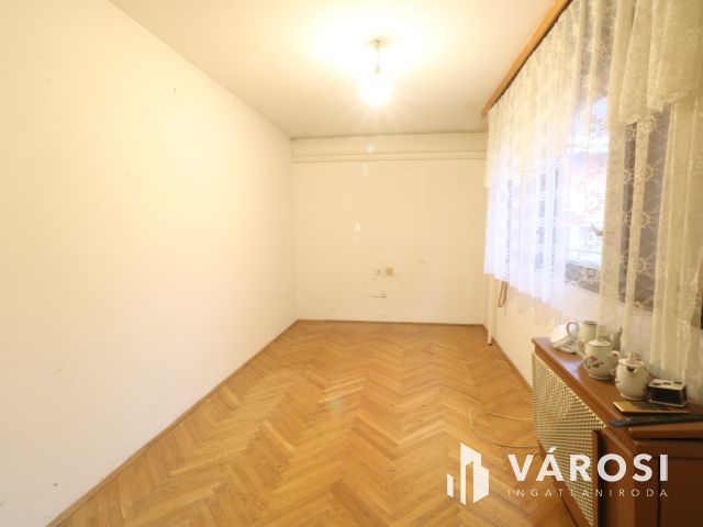 Irodának is alkalmas családi ház felsővároson!