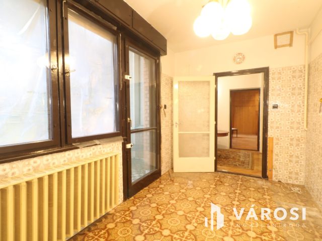 Irodának is alkalmas családi ház felsővároson!