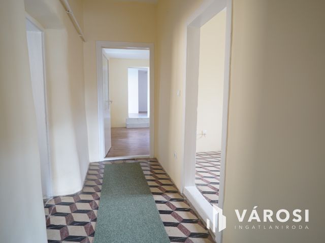 Miklósfán családi ház, szép nagy udvarral!