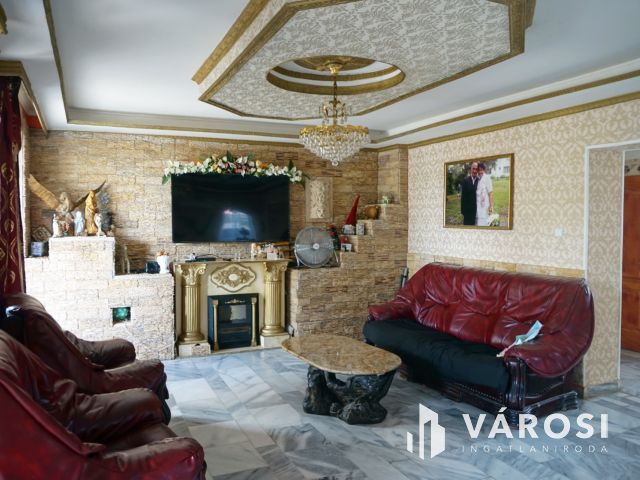 Több generációs családi ház kiváló állapotban eladó!