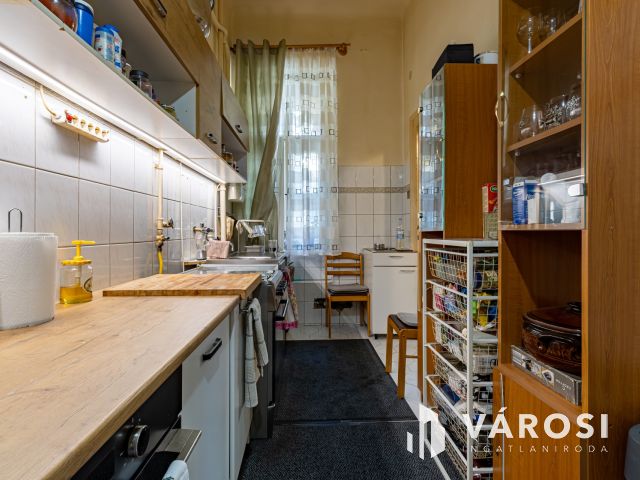 II. János Pál pápa téren, kétszobás lakás eladó