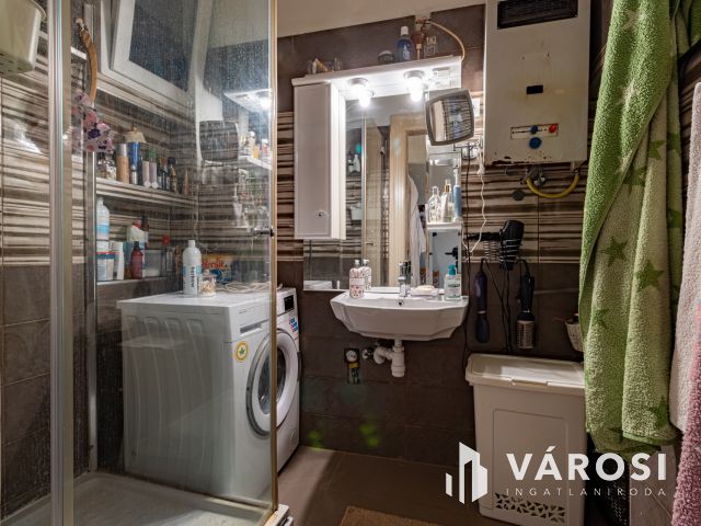 II. János Pál pápa téren, kétszobás lakás eladó