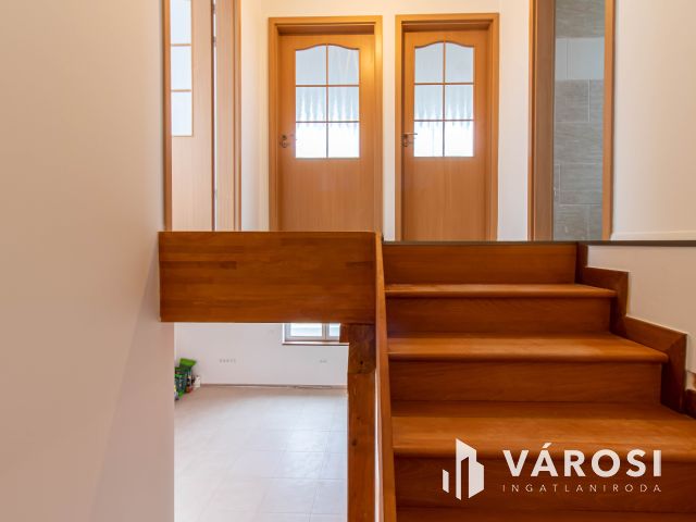 Új Építésű, A+++ Energiabesorolású Ikerház Fél Zsámbékon