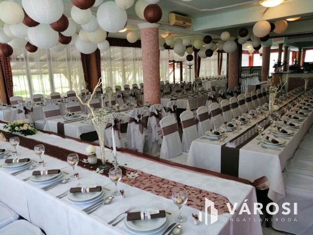 Tökéletes helyen, jó állapotú vendéglátó egység eladó!