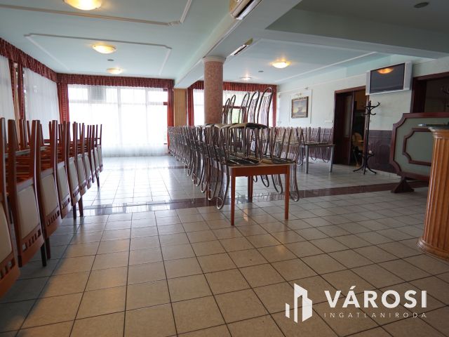 Tökéletes helyen, jó állapotú vendéglátó egység eladó!