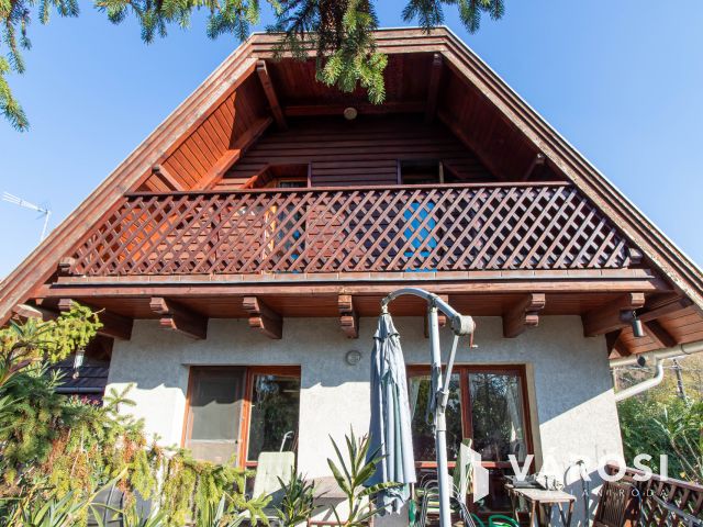 A múlt hangulata, a jelen kényelme Tinnyén