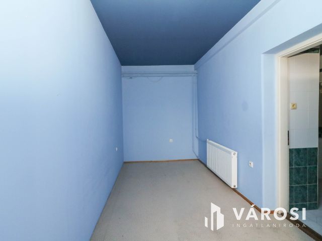 Kétlakásos családi ház Szentes belvárosában