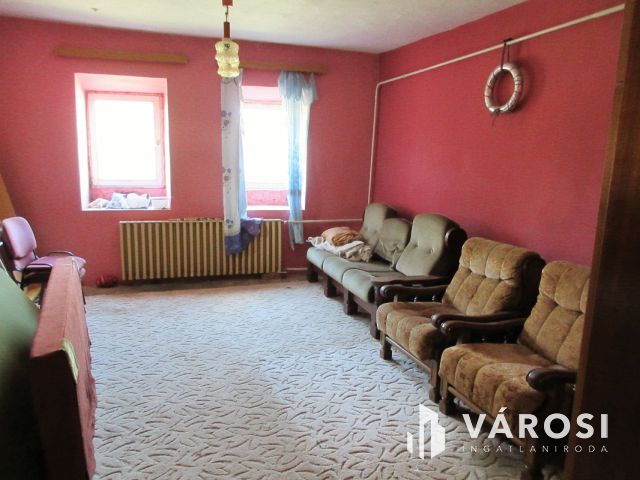 Pitvarosi családi ház