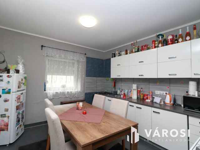 Tótkomlósi családi ház