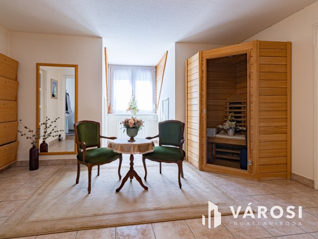 Turai kastély mellett, 4 szoba, nappalis családi ház eladó