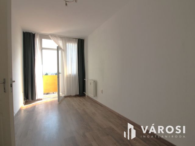 Rózsa utcában eladó lakás