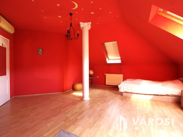 Zöldövezeti panoráma szaunával,konditeremmel,dupla garázzsal