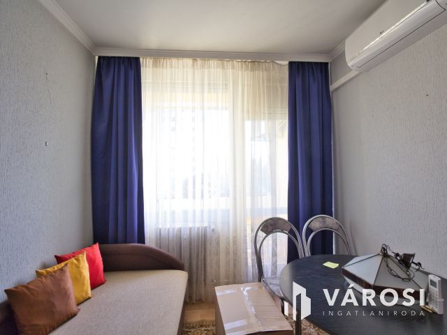 Napfényes 3 szobás lakás Tarjánban.