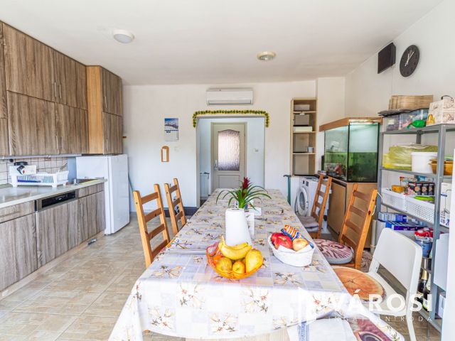 Energiahatékony családi ház Dunakeszin 2 lakással