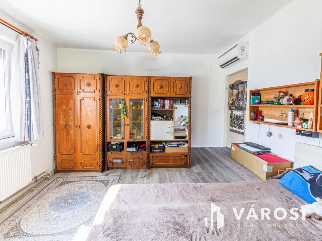 Energiahatékony családi ház Dunakeszin 2 lakással