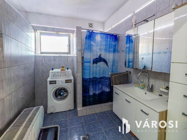 Energiahatékony családi ház Dunakeszin 2 lakással