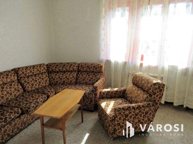 Orosházi társasház, GARÁZS az Árban!