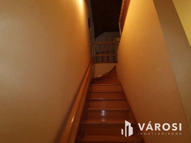 Családi ház zöldövezetben