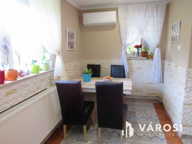 Orosházi teljesen felújított családi ház a Szarvasi úton